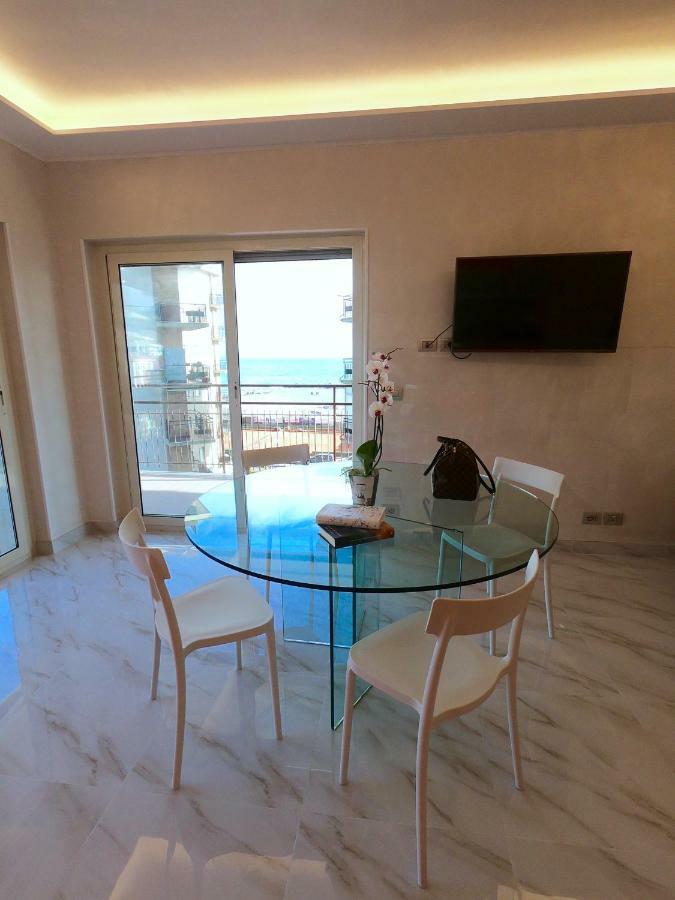 Olimpia Apartment Арма ди Таджия Екстериор снимка